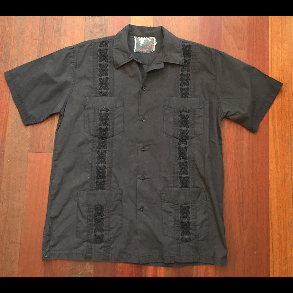 Guayabera with graphic on back